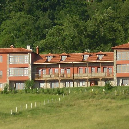 Escuelas De Fuentes Villaviciosa  Exterior foto